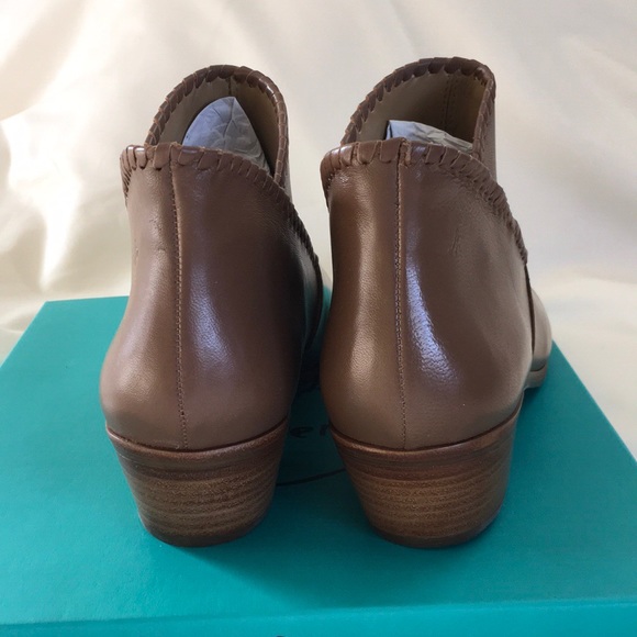 Jack Rogers - Picture 3 of 7